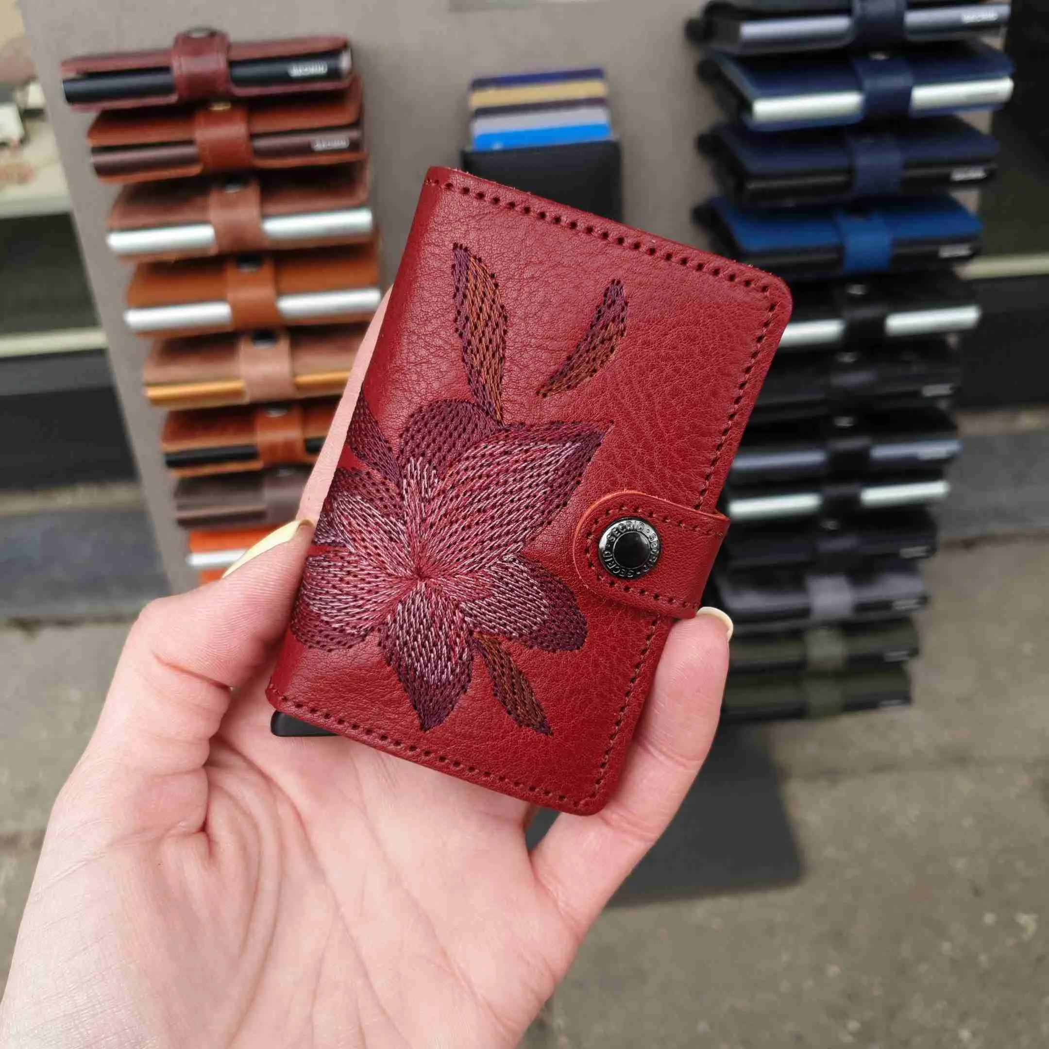 Secrid Miniwallet Stitch Magnolia Rosso